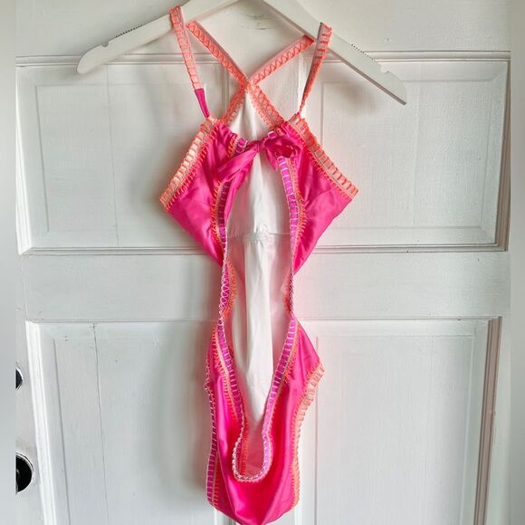 Nwt Anthropologie PilyQ platinum crochet pink cut out one piece swimsuit - Picture 2 of 6